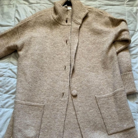 Ellen Tracy tan button up cardigan - Picture 2 of 3